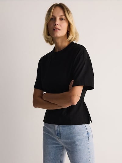 Waist-fitted T-shirt