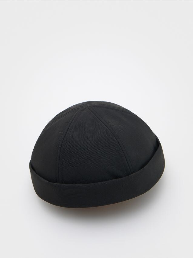 Reserved - men`s cap - negru