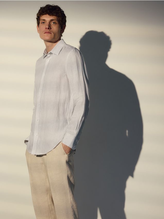 Regular fit linen shirt - RESERVED