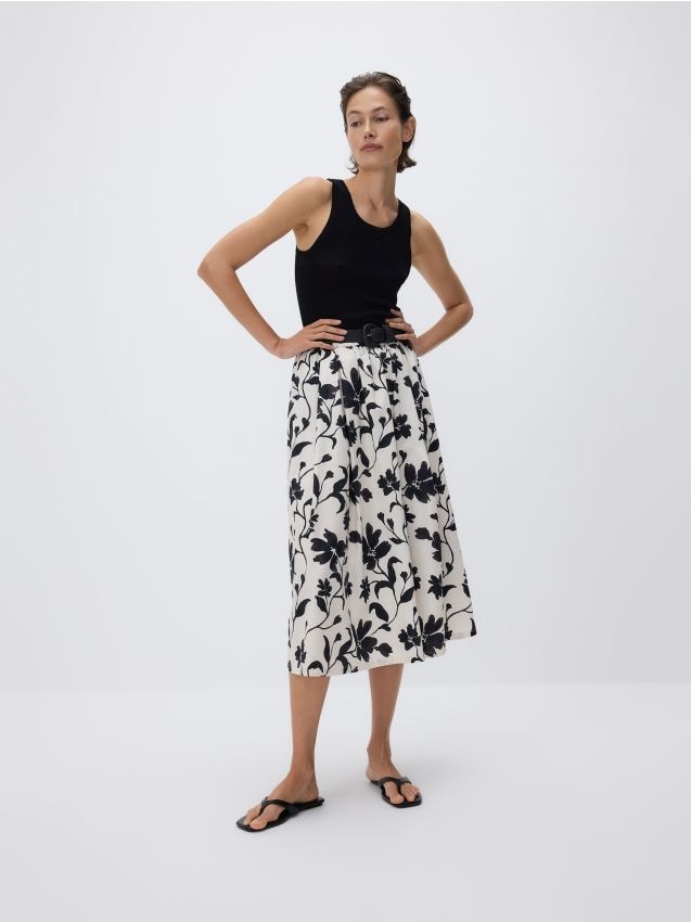 Skirt with belt - RESERVED