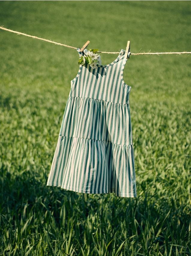Robe à fines bretelles - RESERVED