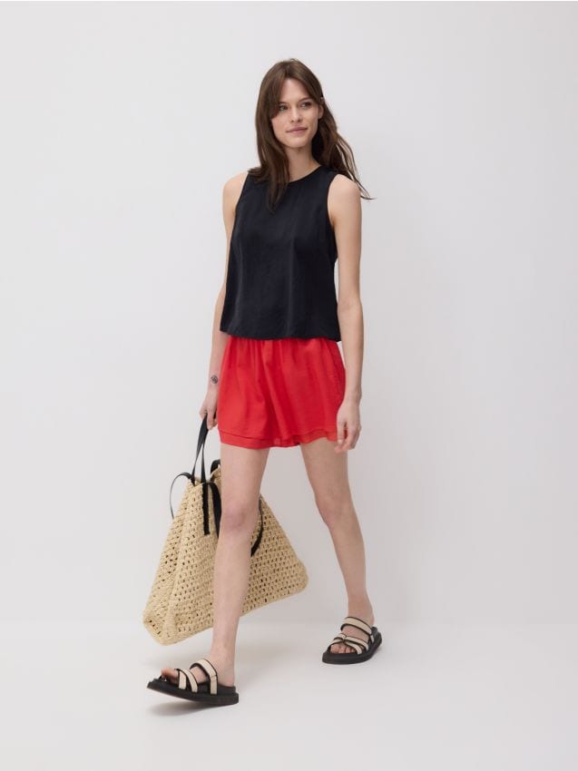 LADIES` SHORTS - RESERVED