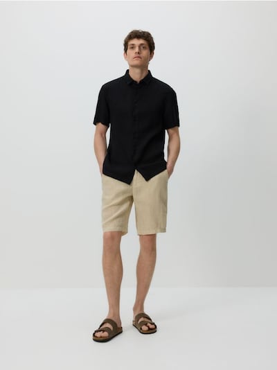 Shorts im Regular-Fit aus Leinen