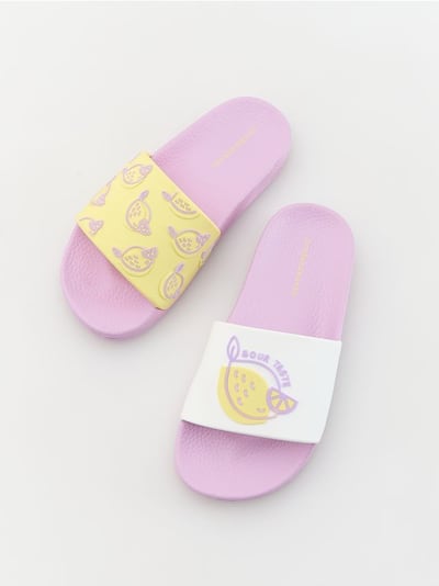 Slippers met appliqué