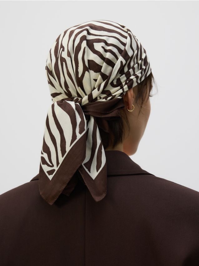 Patterned neckerchief - RESERVED
