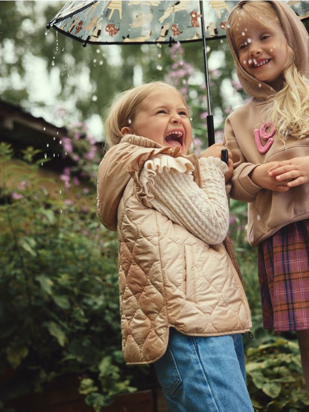 Quilted vest with hood - RESERVED