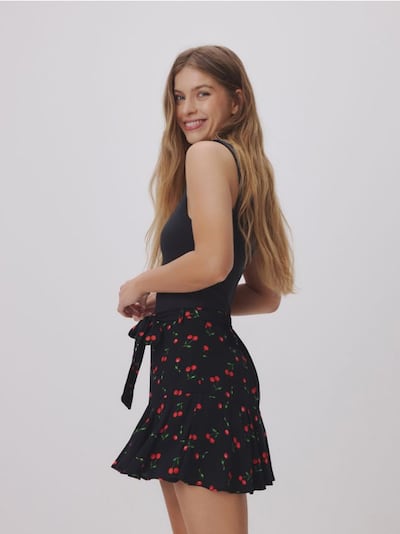 Patterned skort with tie waist