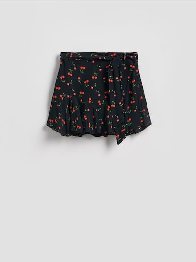LADIES` SHORTS