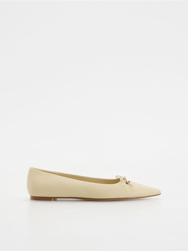 Reserved - LADIES` BALLERINAS - crem