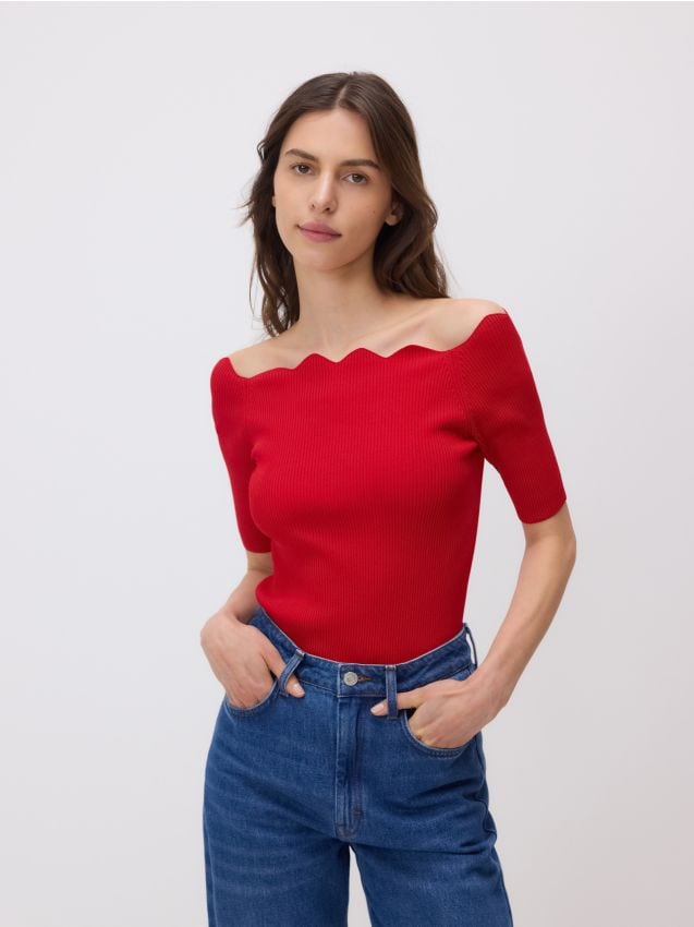 Bluse i viskoseblanding - RESERVED