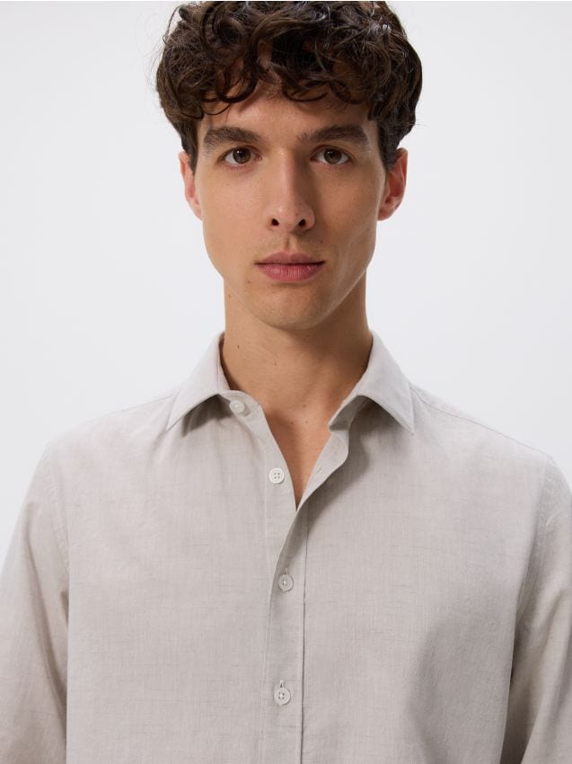 MEN`S SHIRT - RESERVED