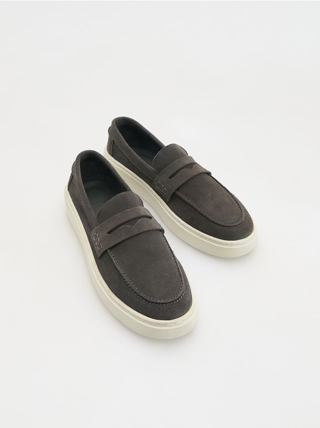 MEN`S SNEAKERS - RESERVED