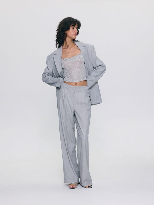 Reserved - pantaloni eleganți cu dungă presată, din amestec de viscoză - gri deschis