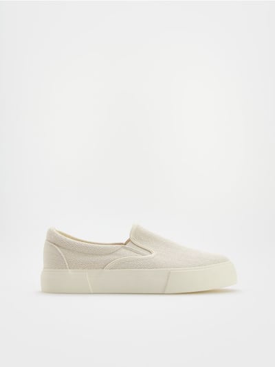 Klassische Sportschuhe