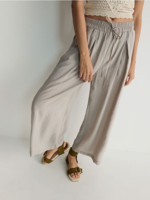 Reserved - pantaloni tip culotte din modal - gri deschis