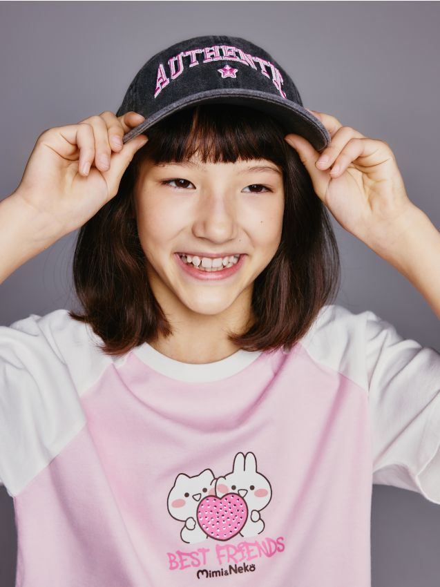 GIRLS` PEAKED CAP - RESERVED