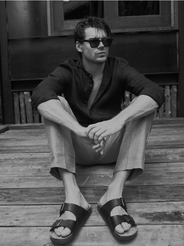 Sandals with buckle - RESERVED