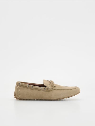Zamszowe loafersy
