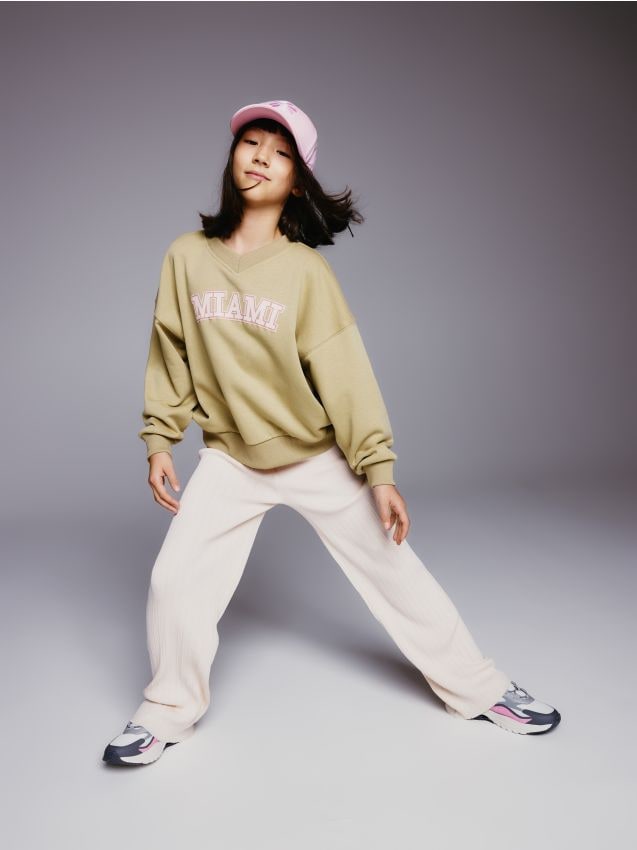 GIRLS` JOGGING TOP - RESERVED