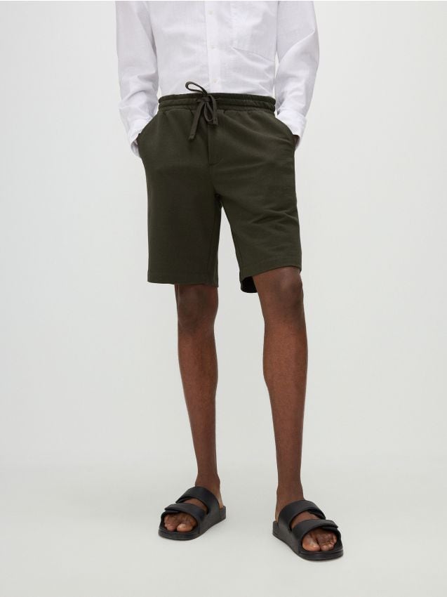 Reserved - pantaloni scurți sportivi - verde-oliv