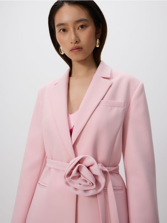 Blazer com rosa decorativa - RESERVED