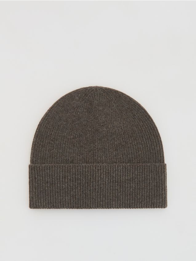 LADIES` CAP - RESERVED