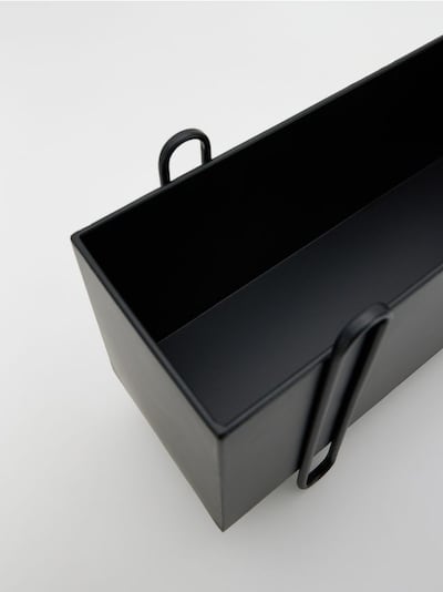 Metal flower box with legs