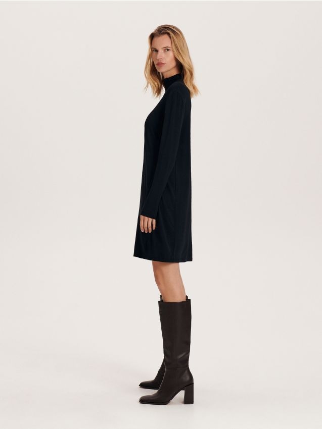 Reserved - rochie cu guler rulat - negru