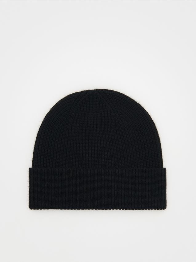 Beanie mit hohem Wollanteil mit Kaschmirgemisch - RESERVED