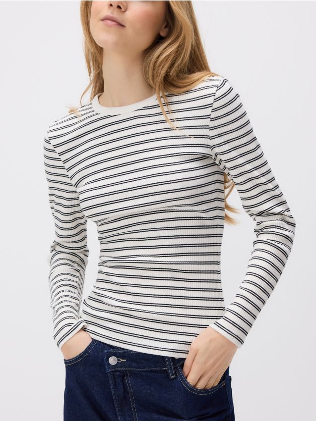 LADIES` BLOUSE - RESERVED