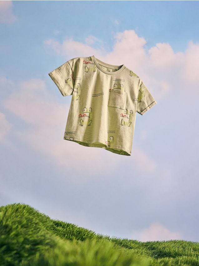 T-shirt with pocket - RESERVED