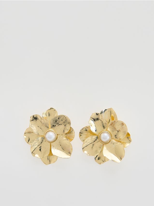 Flower-shaped earrings - RESERVED
