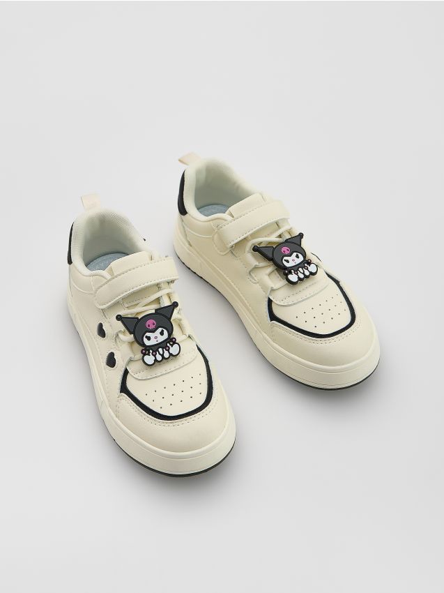 GIRLS` SNEAKERS - RESERVED
