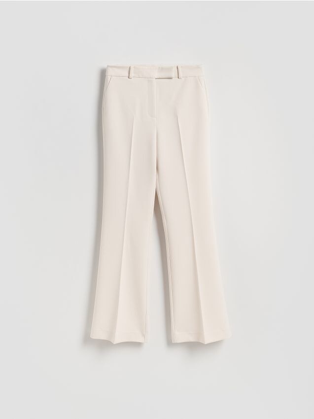 Reserved - Панталон тип flare с ръб - черeн