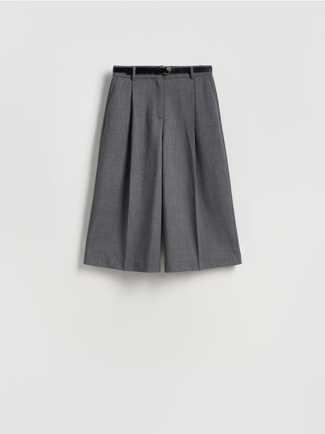 Belted bermuda shorts - RESERVED
