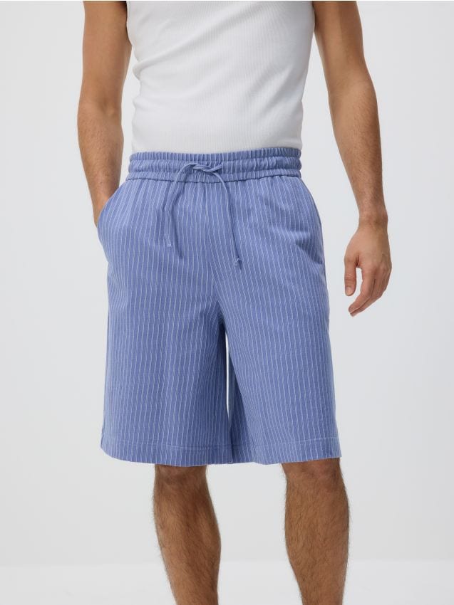 Reserved - Pantaloni scurți comfort cu conținut ridicat de bumbac - albastru Reserved - Pantaloni scurți comfort cu conținut ridicat de bumbac - albastru