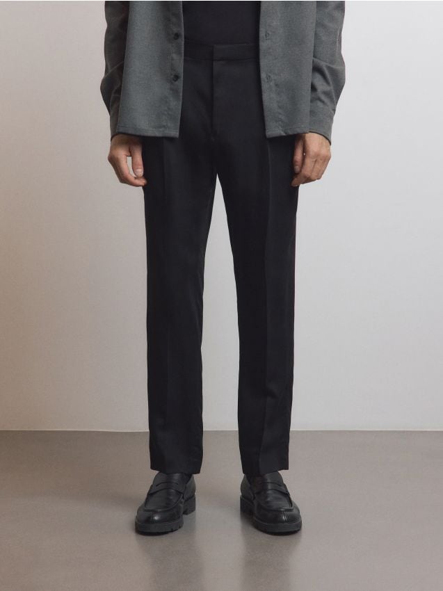 Reserved Reserved - Παντελόνι slim fit με πιέτες