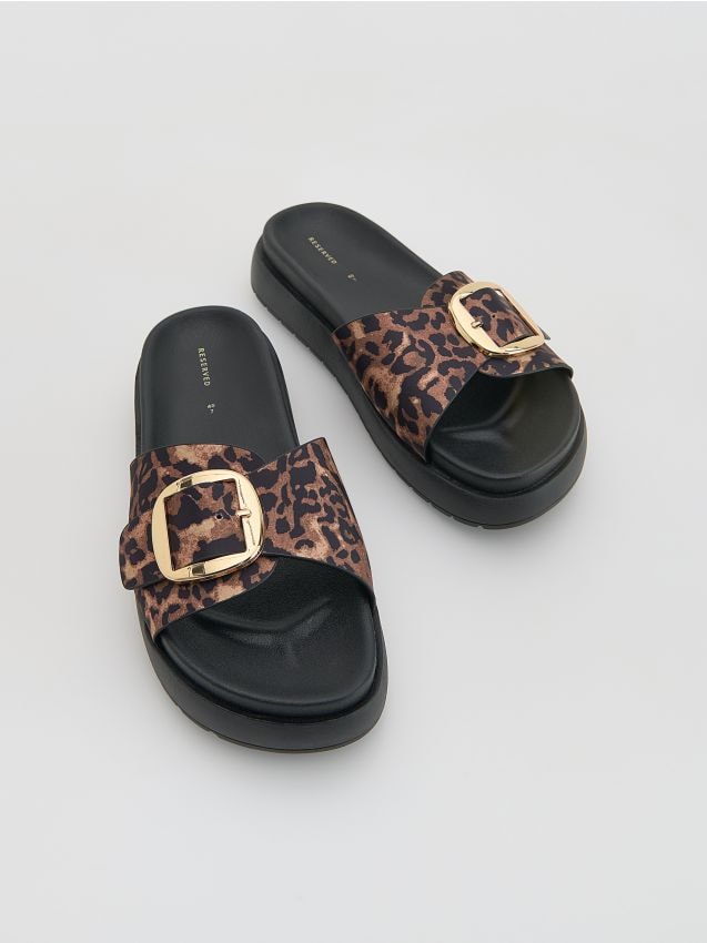 LADIES` FLIP-FLOPS