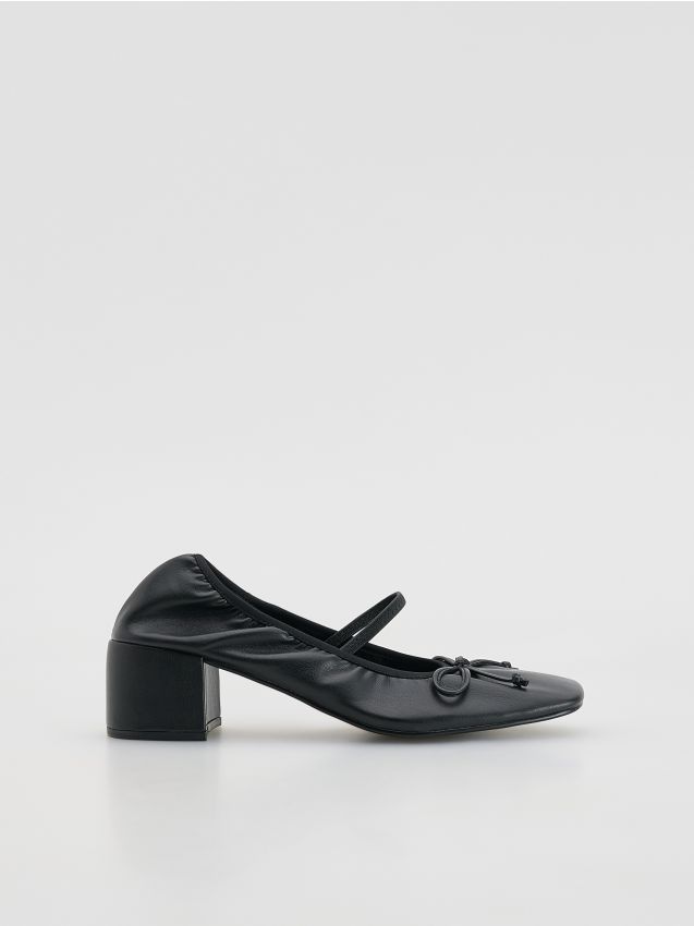 Escarpins à talons - RESERVED