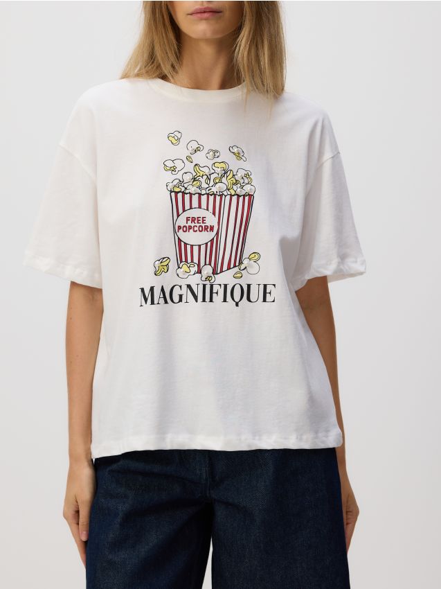 Oversized t-shirt med print - RESERVED