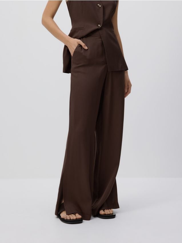 Loose trousers with viscose - RESERVED