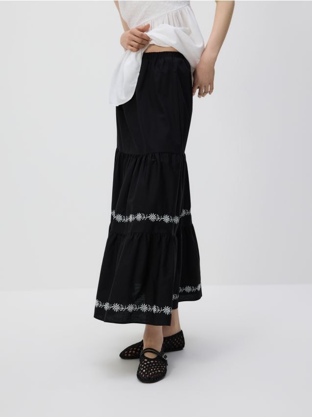 Maxi skirt with decorative embroidery - RESERVED