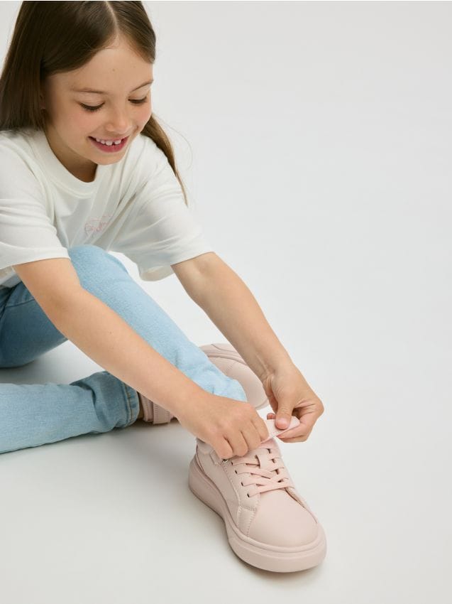 Sneakers van imitatieleer - RESERVED