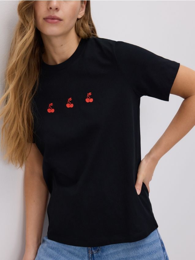 Regular fit T-shirt with embroidery - RESERVED