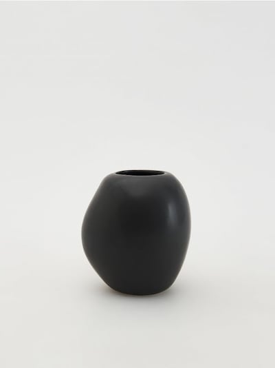 Unregelmäßig geformte Vase