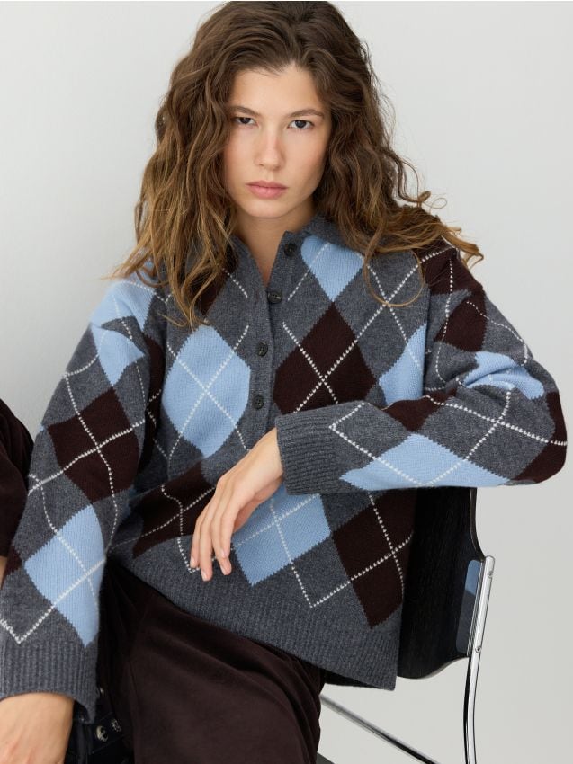 LADIES` SWEATER - RESERVED