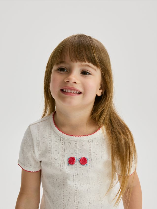 T-shirt with embroidery detailing - RESERVED