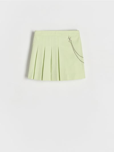 Pleated skirt with chain detail