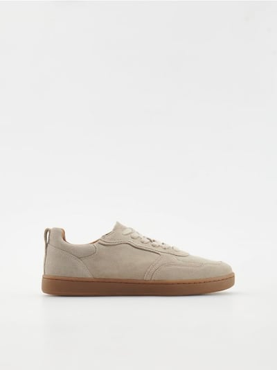 Leather rich sneakers