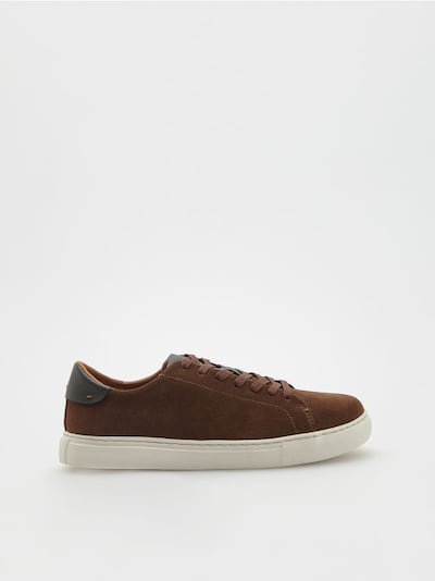 Leather rich sneakers